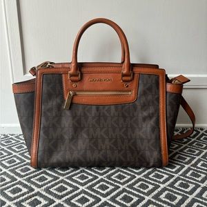 Michael Kors purse - Great condition!